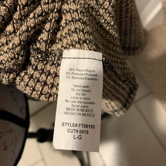 Free 832 Lightweight Cardigan - Picture 6 of 6